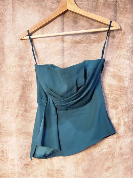 Tops - WHITE HOUSE BLACK MARKET Green Draped Crop Top – Asymmetric Hem – Size 00